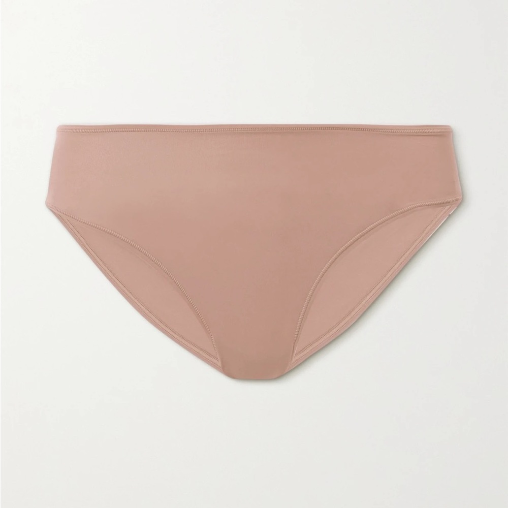 Brand new🔥 skims rose clay cheeky briefs